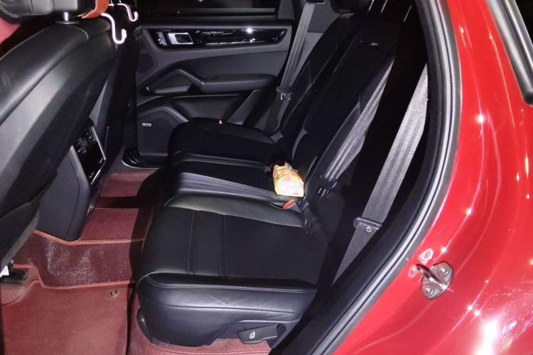 Used Porsche Cayenne 2022 Cayenne 3.0T Platinum Edition
