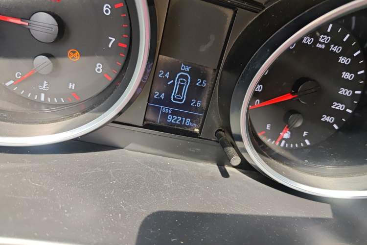 Used Haval H6 2017 Blue Label Sport Edition 1.5T Manual Two-Wheel Drive Elite Model Odometer Close Up