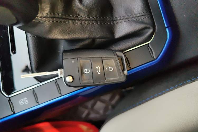 Used Volkswagen Polo 2019 Plus 1.5L Automatic Colorful Technology Edition Vehicle Key