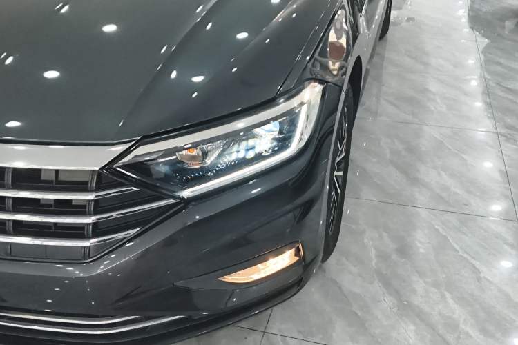 Used Volkswagen Sagitar 2021 200TSI DSG Comfort Connect Edition Left Front Headlight