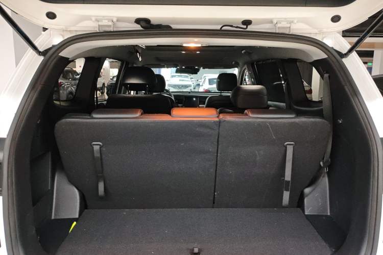 Used Hyundai Custo 2021 270TGDi Prestige LUX Trunk