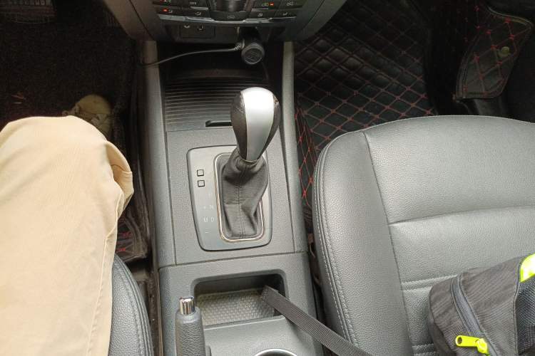 Used BAIC Senova X65 2015 2.0T Automatic Elite Model
