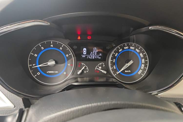 Used Changan Alsvin V7 2015 1.6L Manual Enjoyment Model China IV Standard
