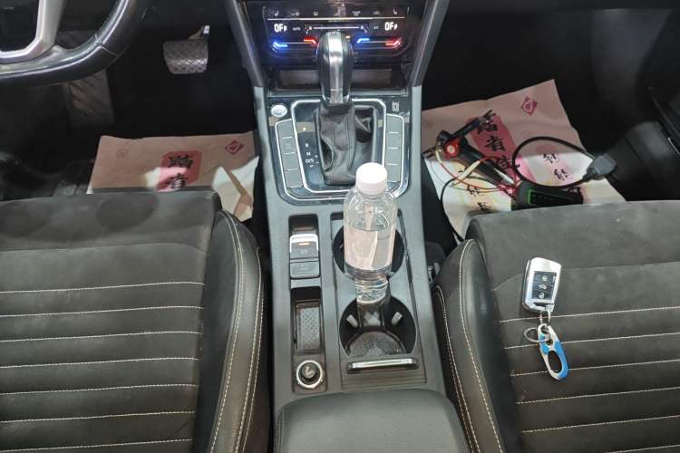 Used Volkswagen Magotan 2020 380TSI DSG Luxury Version Gear Lever