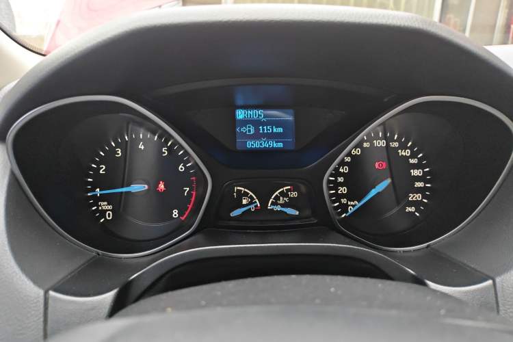 Used Ford Focus 2017 Hatchback 1.6L Automatic Fashion Edition Smart Drive Version
