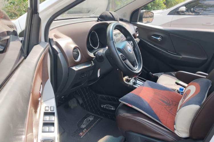 Used Venucia M50V 2017 1.6L XL CVT Luxury Edition
