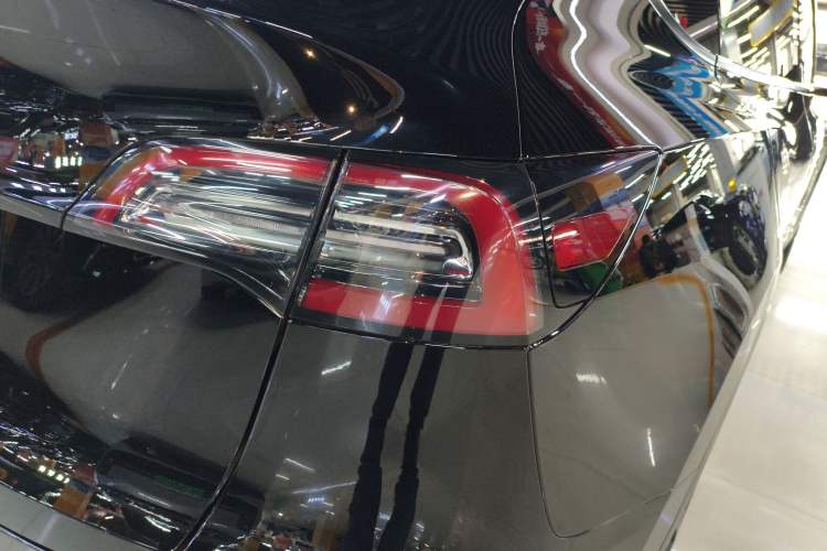 Used Tesla Model Y 2021 Standard Range Rear-Wheel Drive Version