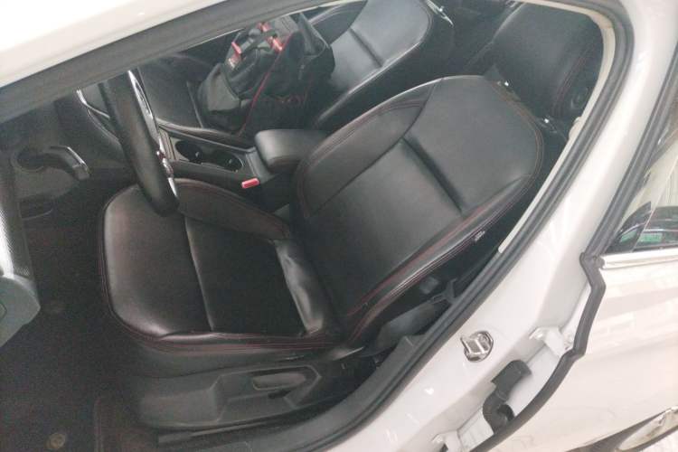 Used Volkswagen Lamando 2018 230TSI DSG Fashion Edition
