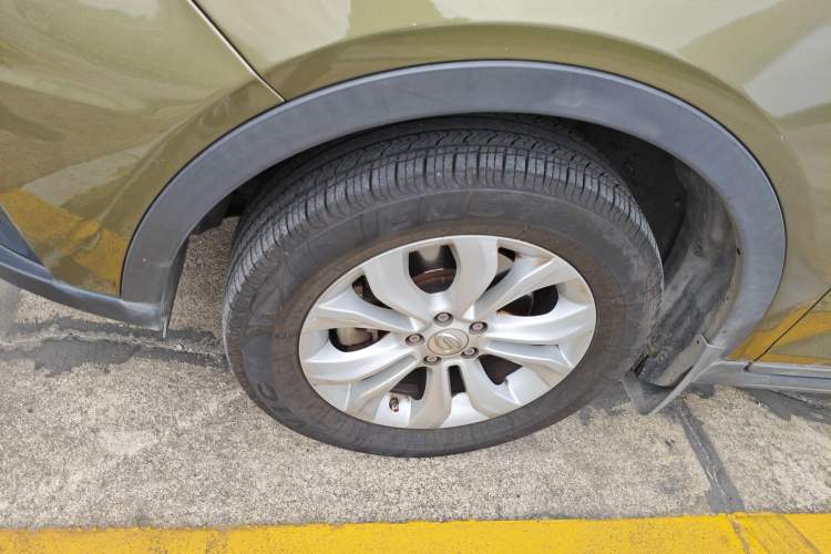 Used GAC Trumpchi GS5 Super 2015 2.0L Automatic Two-Wheel Drive Elite Edition Left Front Wheel Hub