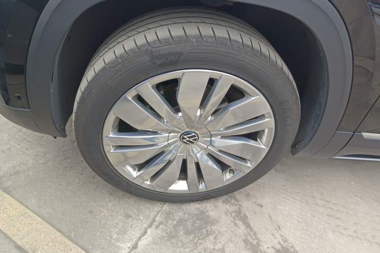 Used Volkswagen Teramont 2021 380TSI Four-Wheel Drive Prestige Flagship Edition Left Front Wheel Hub