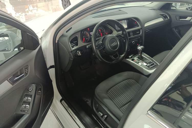 Used Audi A4L 2016 35 TFSI Collector's Edition Automatic Standard Model