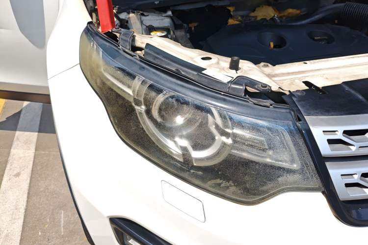 Used Land Rover Discovery Sport 2016 2.0T HSE Right Front Headlight