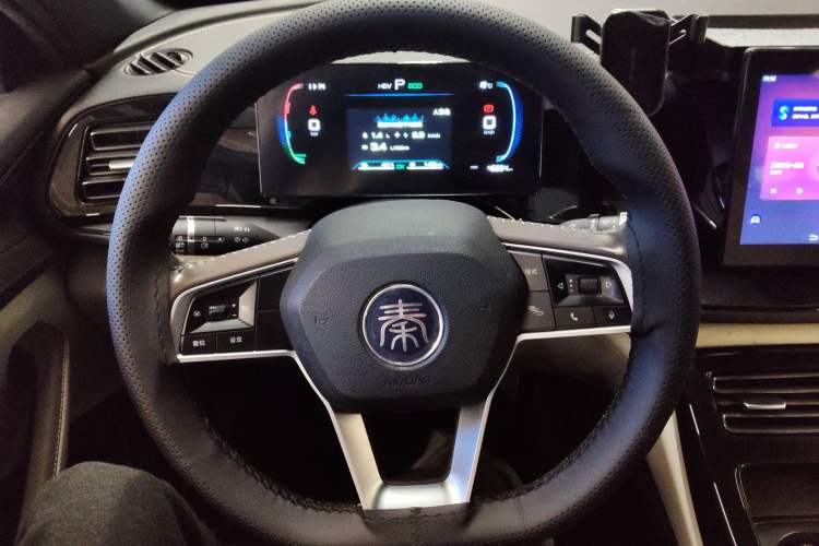 Used BYD Qin PLUS 2023 Champion Edition DM-i 55KM Leading Model Steering Wheel