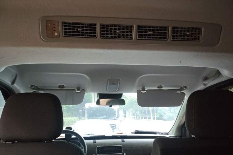 Used Ruichi EC75 2025 Model Passenger Vehicle Smart Driving Ultra-Charging Edition, Pioneer Type I, 52.16 kWh
