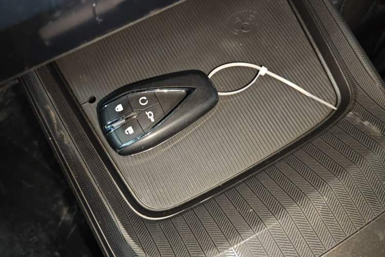 Used Changan Eado 2025 Blue Whale 1.5T 500Bar Prestige Model
