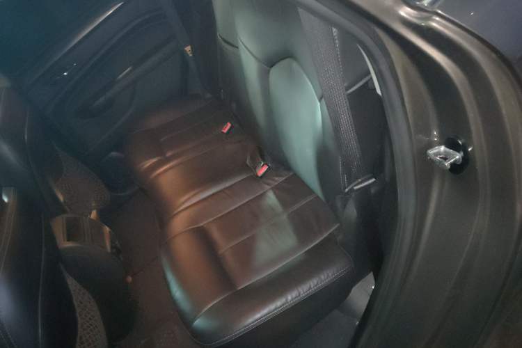 Used Cadillac SRX 2015 3.0L Comfort Version
