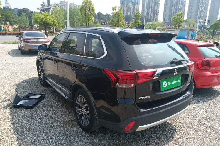 Used Mitsubishi Outlander 2018 2.0L Two-Wheel Drive Glory Edition 5 Seats