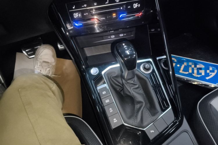 Used Volkswagen Tayron X 2020 330TSI Two-Wheel Drive Luxury Smart Connectivity Version