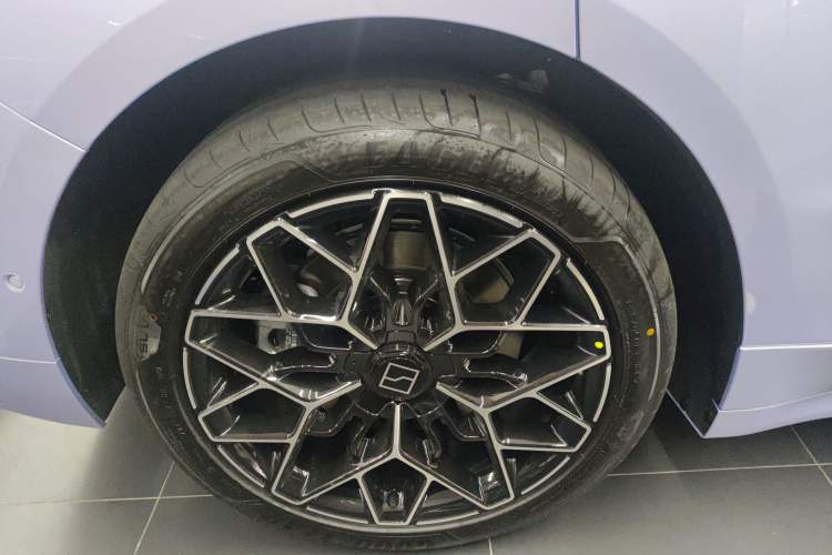 Used Zeekr 001 2025 WE Edition 100 kWh Rear-Wheel Drive
