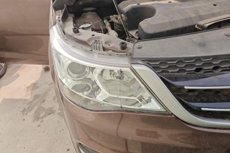 Used Baojun 730 2016 Revised 1.5L Manual Standard Version 7 Seats China V Emission Standard