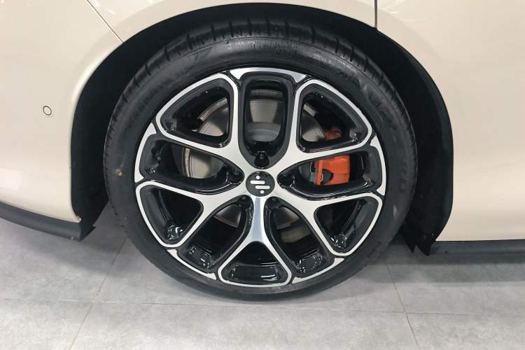 Used IM L6 2025 Ultra Model
