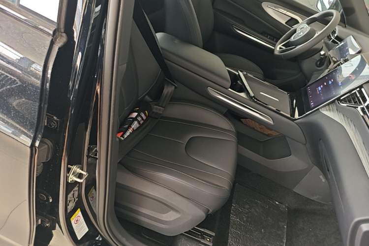 Used Bestune Yueyi 07 2025 150km Quality Selection Edition
