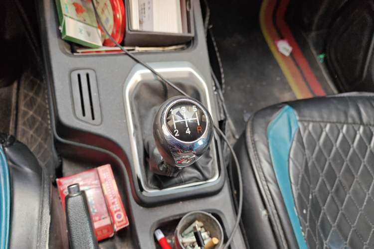 Used JMC Baodian 2023 2.5T Diesel Two-Wheel Drive Comfort Edition Standard Wheelbase JX4D25A6L
