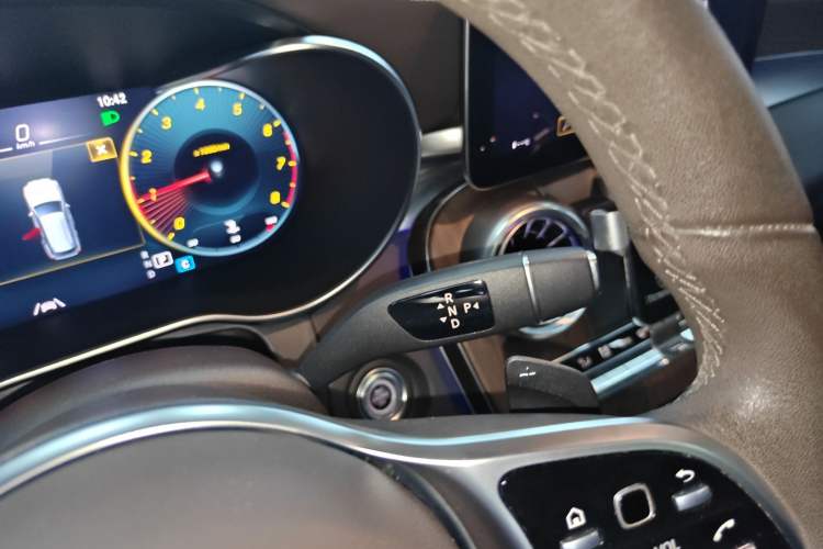 Used Mercedes-Benz GLC 2021 GLC 300 L 4MATIC Dynamic Model Gear Lever