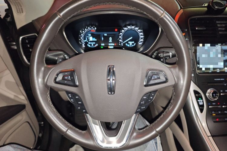 Used Lincoln MKX 2017 2.0T Two-Wheel Drive Deluxe Edition Steering Wheel