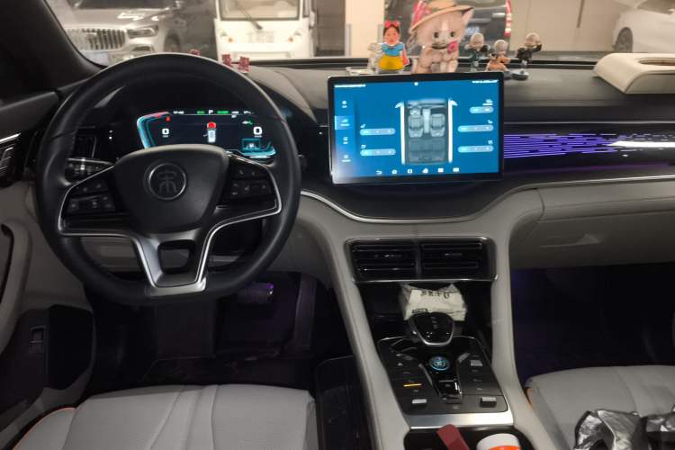 Used BYD Song PLUS New Energy 2021 EV Flagship Model Center Console