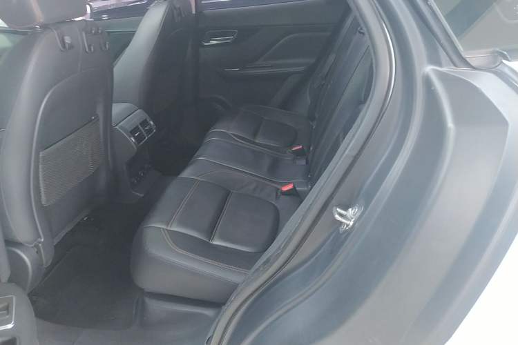 Used Jaguar F-PACE 2016 2.0T Two-Wheel Drive Urban Luxury Edition