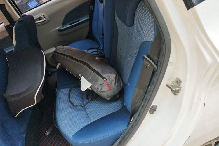 Used CHANGAN Benni E-Star 2021 National Edition Colorful Version Lithium Iron Phosphate (31.86 kWh) Left Rear Seat