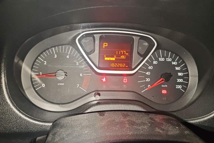 Used Citroen Elysee 2015 ZhiShang Edition 1.6L Automatic Comfort Version
