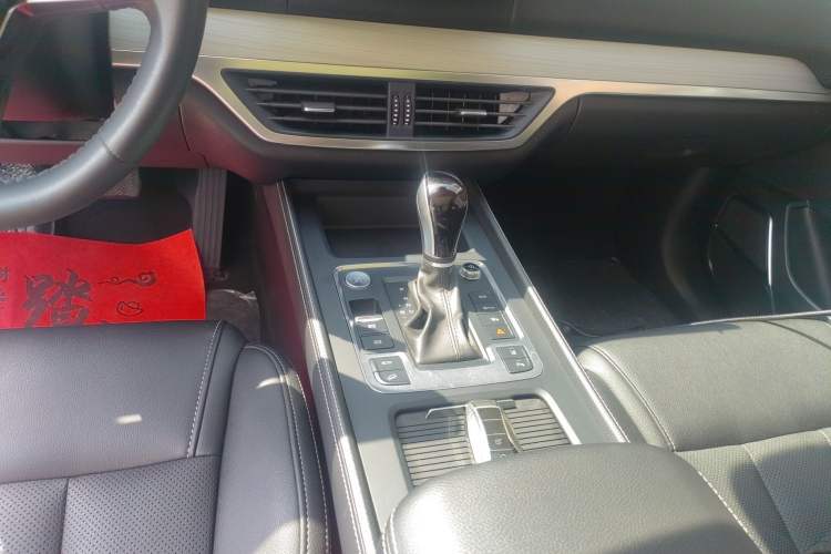 Used BYD Tang 2019 2.0T Automatic SmartConnect Luxury 7-Seater China VI Standard Gear Lever