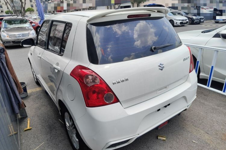 Used Suzuki Swift 2014 1.5L Automatic Fashion Edition
