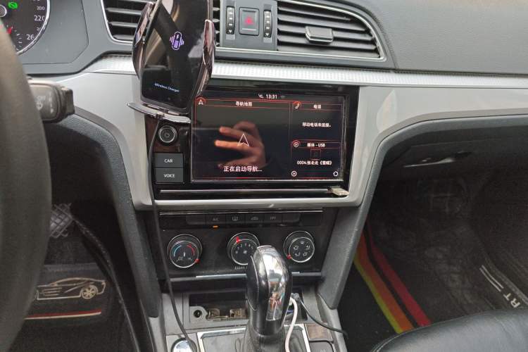 Used Volkswagen Lamando 2015 230TSI DSG Fashion Edition
