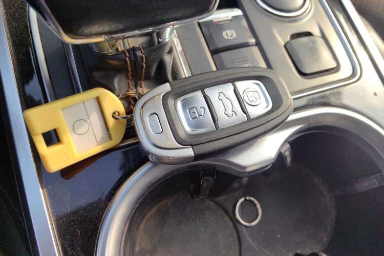 Used Hongqi E-HS3 2019 Zhilian Qiling 4x4 Edition Vehicle Key