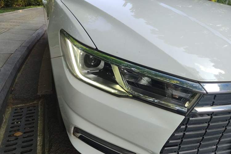 Used BYD Qin New Energy 2021 Lingchang Edition Right Front Headlight