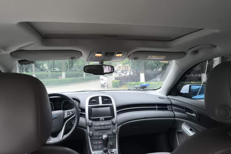 Used Chevrolet Malibu 2014 2.0L Automatic Luxury Edition Headliner