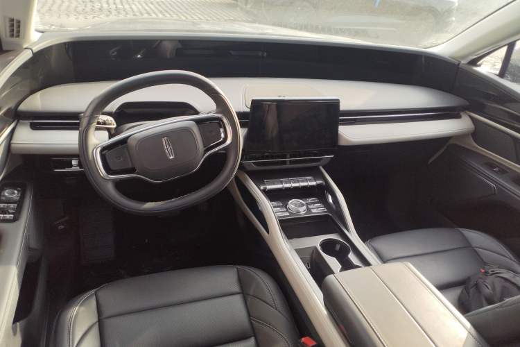 Used Lincoln Nautilus 2023 2.0T Four-Wheel Drive Luxury Edition Center Console