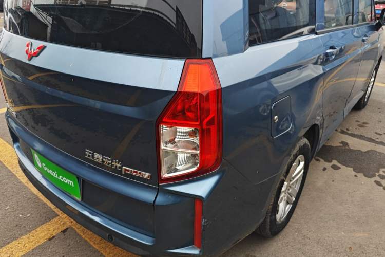 Used Wuling Hongguang PLUS 2019 1.5T Manual Comfort Version 7 Seats