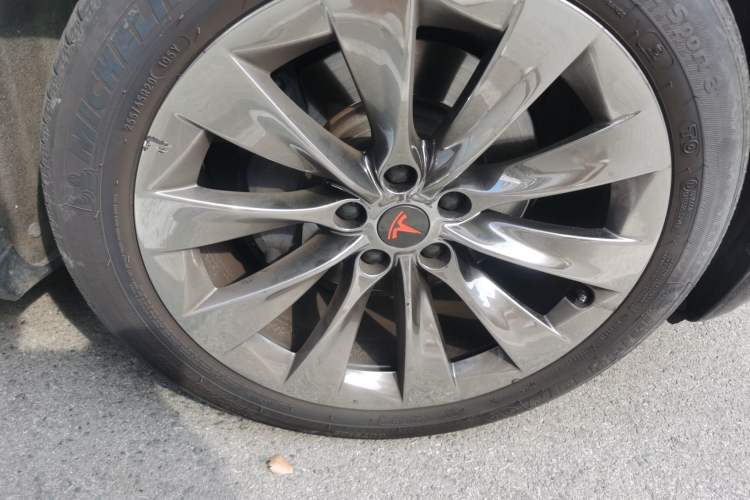 Used Tesla Model X 2017 X 100D Long Range Edition Right Front Wheel Hub