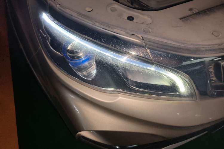 Used Geely Auto Vision X3 2017 1.5L Automatic Luxury Model Right Front Headlight