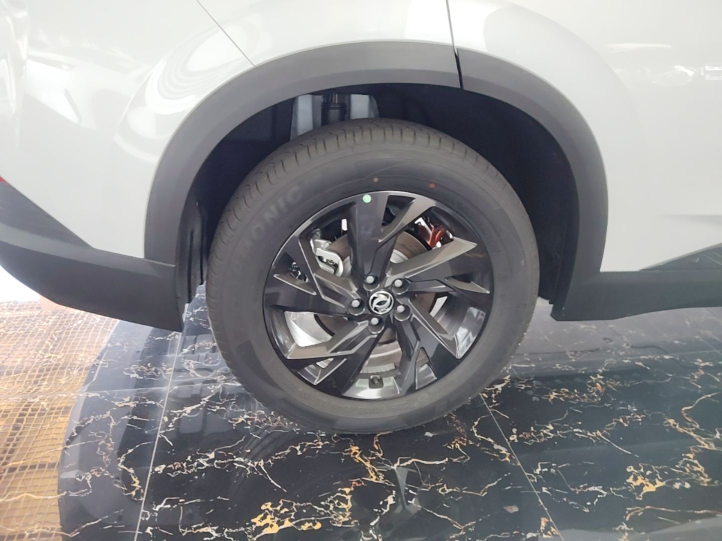 Dongfeng Aeolus SKY EV01 2025 530 km AIR Elite Edition — снимка 11