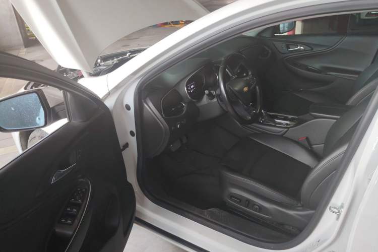 Used Chevrolet Malibu XL 2023 1.5T Sharp Edition Driver Seat