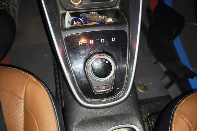 Used Baojun 510 2017 1.5L Automatic Luxury Model Gear Lever