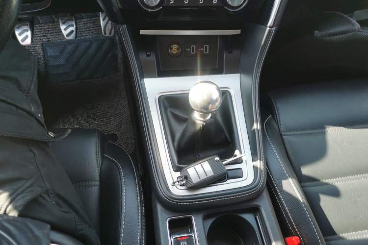 Used MG 6 2017 20T Manual Luxury Smart Connect Version China V Standard