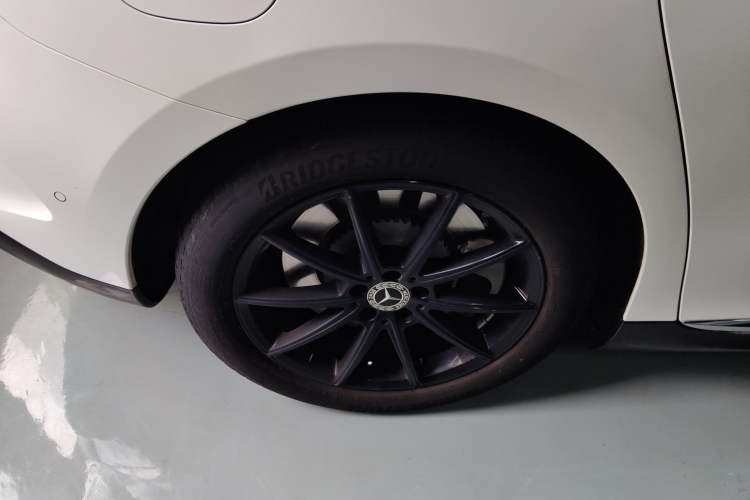 Used Mercedes-Benz EQE 2022 350 Pioneer Edition Right Rear Wheel Hub