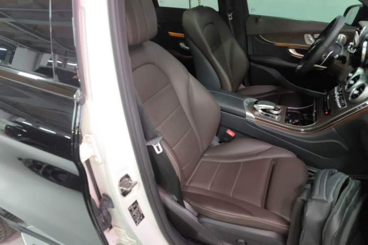 Used Mercedes-Benz GLC 2017 GLC 300 4MATIC Sport Edition
