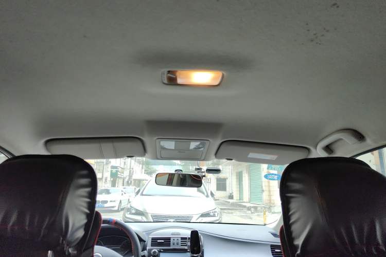 Used Nissan Tiida 2013 1.6L CVT Cool Cafe Edition Headliner